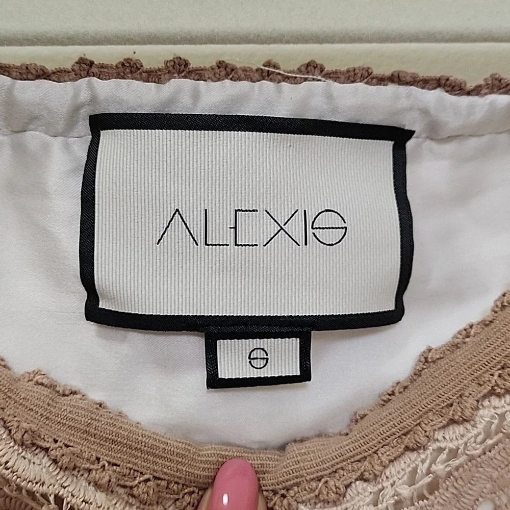 Alexis Women's  Beige Finn Off Shoulder Lace Top Small Whimsy - Picture 14 of 17